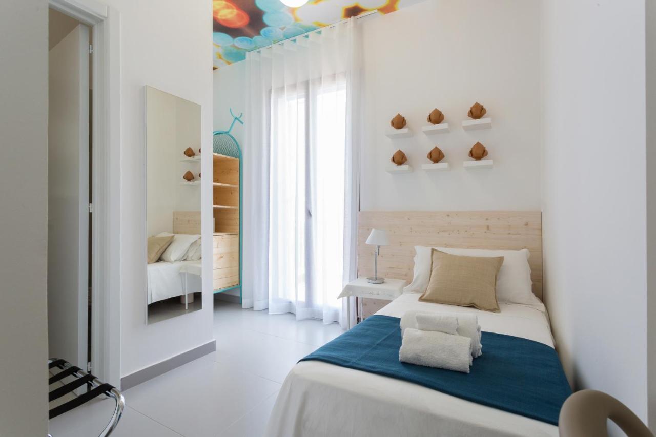 L'uomo E Il Mare Bed & Breakfast 3*